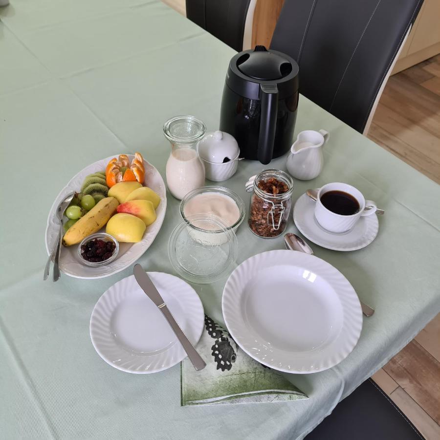 Gaestezimmer Treuen - Bed & Breakfast Ngoại thất bức ảnh